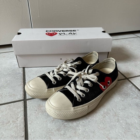 [SOLD] Converse x Comme des Garçons PLAY | Chuck 70 low top, black (US 7) - Picture 1 of 6